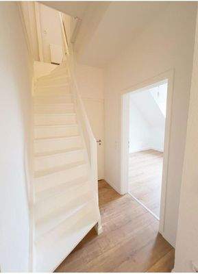 Flur mit Treppenaufgang