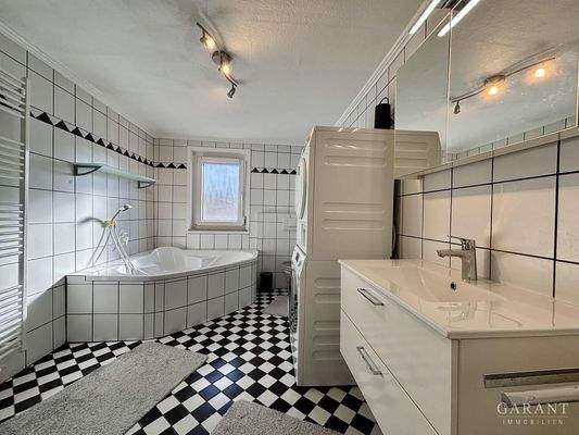 Tageslichtbad mit Dusche