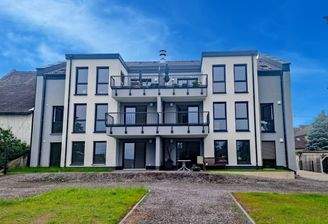 bea mit himmel  zugeschnitten- IMG-20250703-WA0037