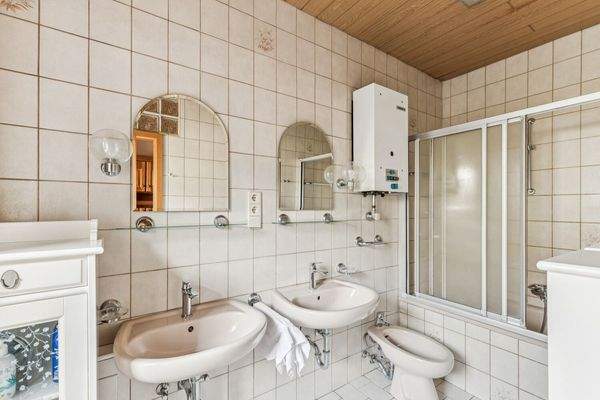 Badezimmer Erdgeschoss