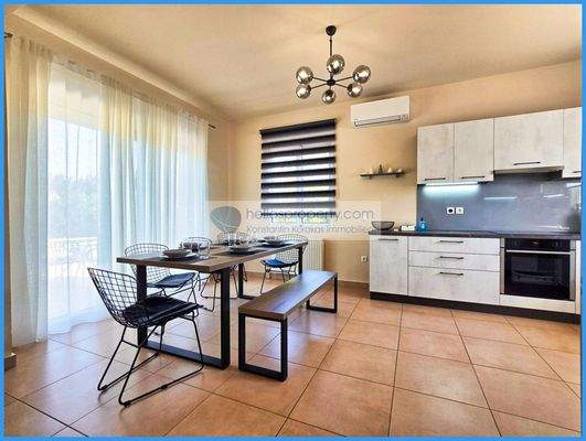 c6d03a8a8380416d9e471cf0f38afd51-original