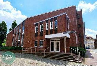 Blick auf den Eingang zum Objekt