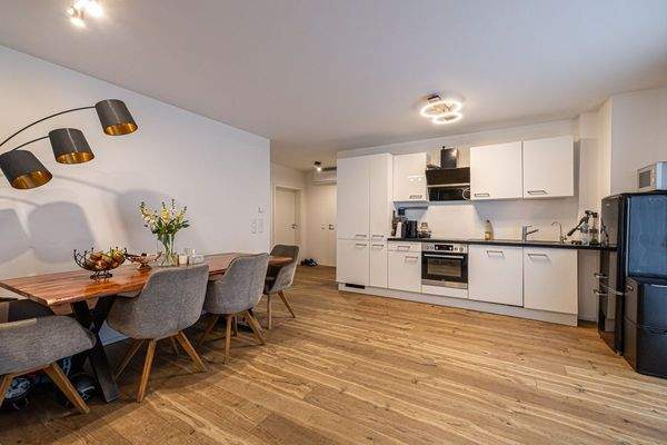 Essbereich mit offener Küche