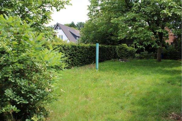 Blick südwestlich auf das Grundstück