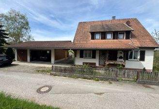 Außenansicht Front und Garage.JPG