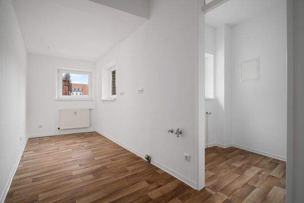 Blick in Küche und Büro