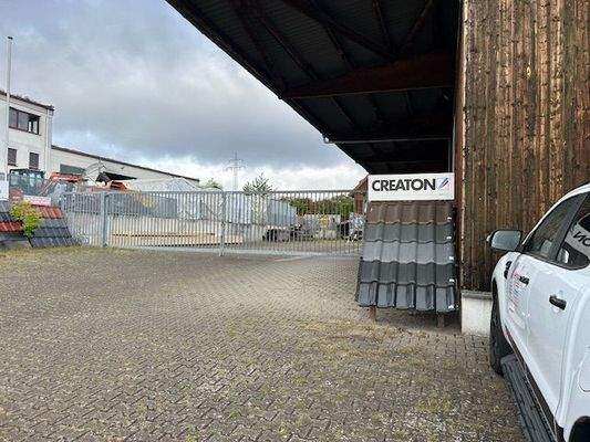 Eingang zum Gelände