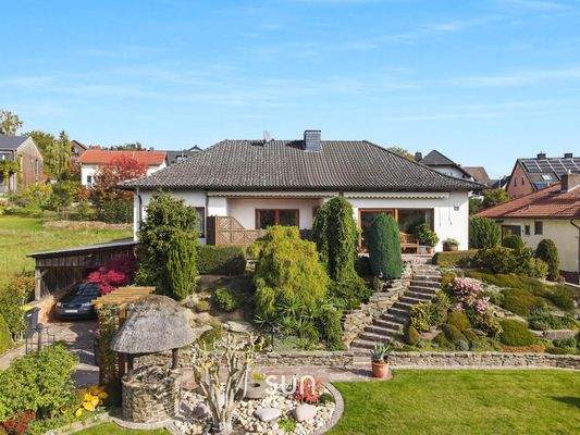 IHRE TRAUMLAGE MIT VIEL GRÜN