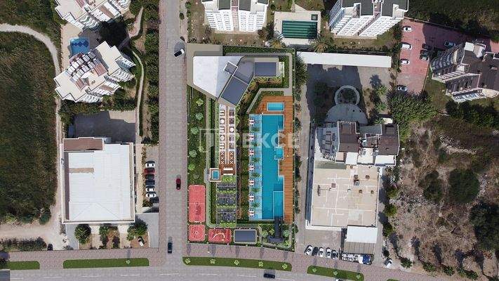 Pool and Sea-View Apartments Near the Beach in Kundu Antalya