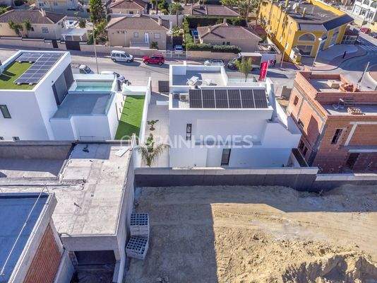 Elegant Detached Villas with Pools in Rojales Alicante