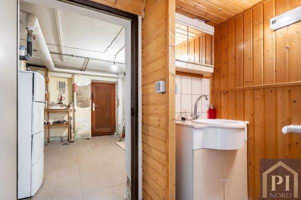 Kleines Gäste WC im Keller