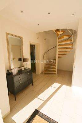 Eingangsbereich Zugang DG