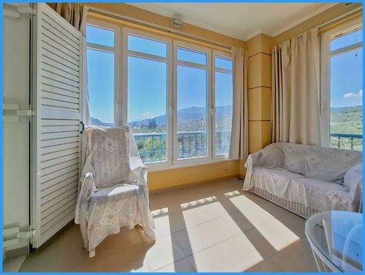 cb854541f09d4a0db43f7c00b5a3d444-original