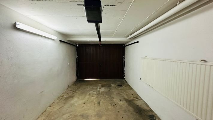 546 UG Garage