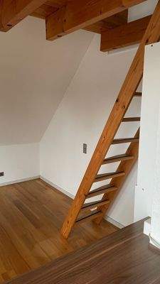 Treppe zur Galerieebene.jpg