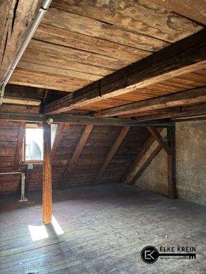 IDachboden ausbaufähig 