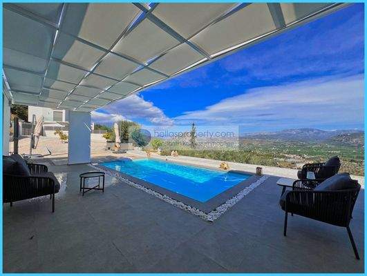 ee6d99228b6442ff97590f0ca0b475b8-original