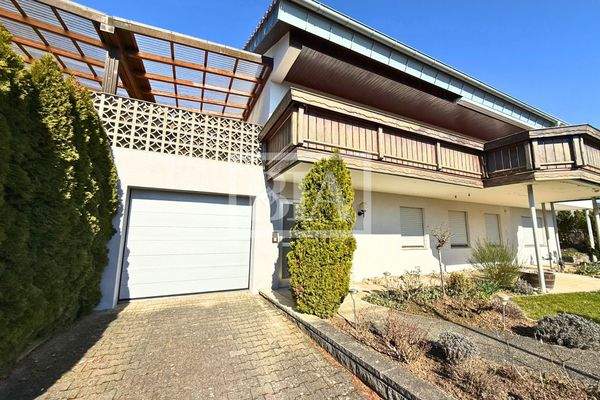 Garage mit direktem Zugang ins Haus