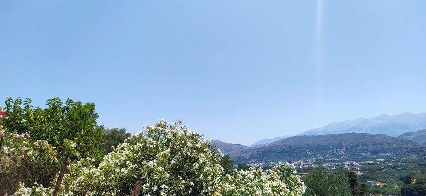 Kreta, Daratsos: Grundstück in ruhiger Lage neben der Stadt Chania zu verkaufen