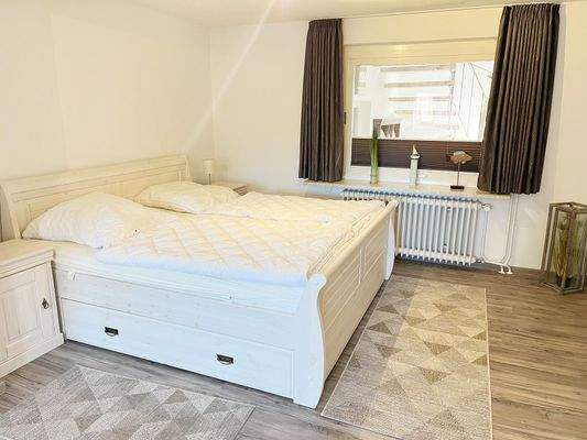 Schlafzimmer im Erdgeschoss ...