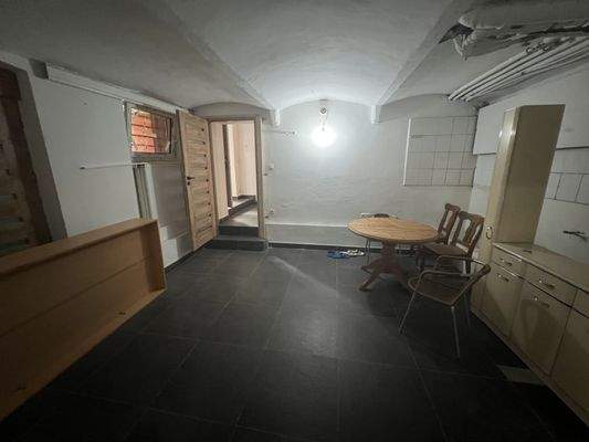 - Gemeinschaftszimmer