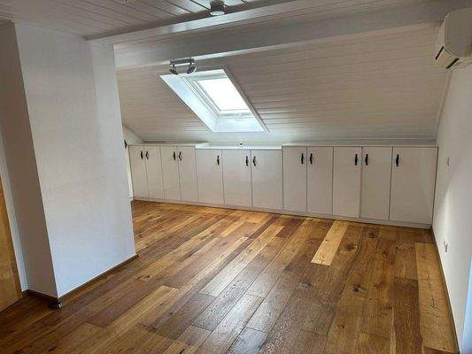 WhatsApp Image 2025-11-26 at 17.52.02.jpeg