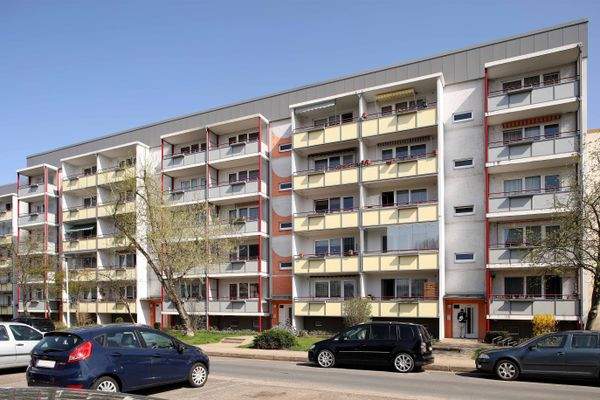 A.Schweitzerstr.9-15