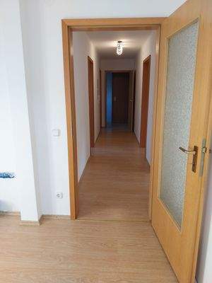 von Küche Richtung Eingang