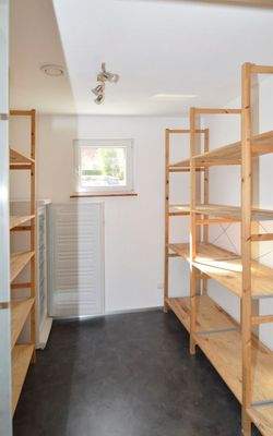 Vorratsraum im Anschluss an die Küche