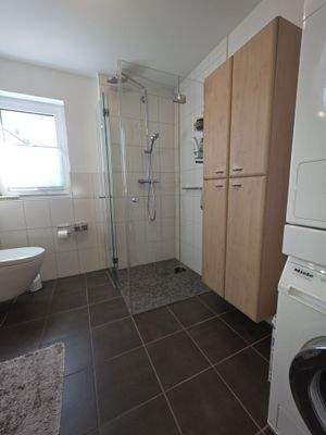 Dusche/Waschmaschine/Trockner