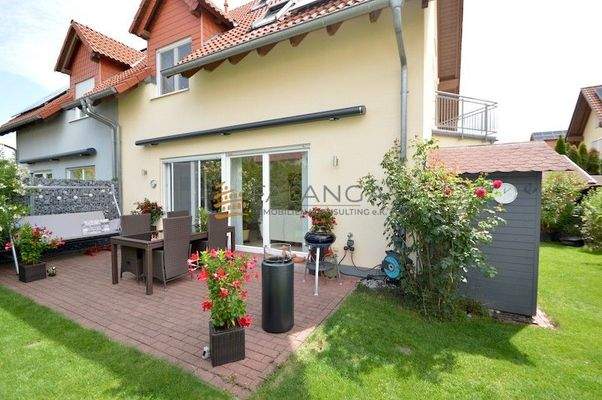 großzügiger Garten 