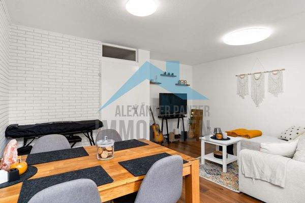 Wohnzimmer 1.OG rechts 