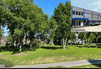 Außenflächen & Büro