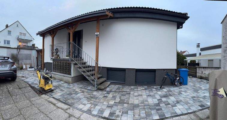 3) Frontale Hausansicht