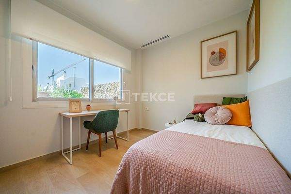 Elegant Villas with Pools in Vistabella Golf Resort