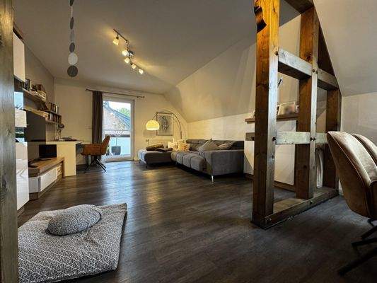 Dachgeschoss - Wohn-Essbereich...