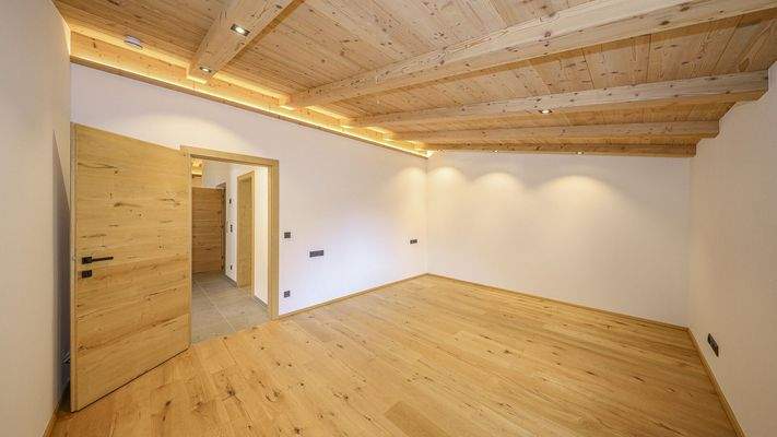 KITZIMMO-Neubau-Penthouse mit Panorama-Ausblick in sonniger Lage - Immobilien Aurach.