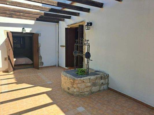 Kreta, Douliana: Elegante Villa mit Pool und Garten zu verkaufen