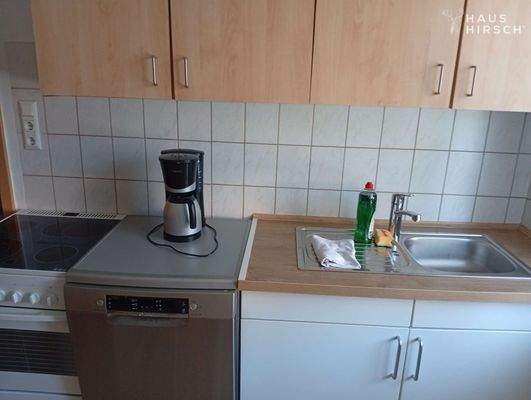 Küche mit E-Geräten