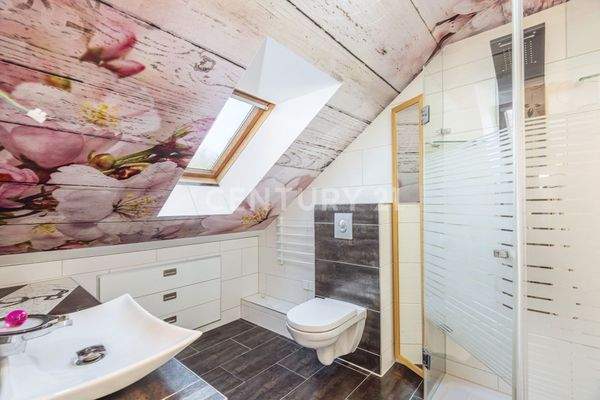 Tageslichtbad mit Dusche