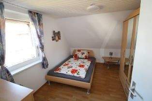 Schlafzimmer Bild 2