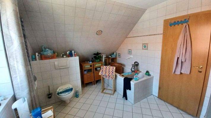 Masterbad OG WC-Badewanne