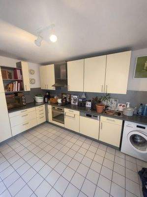 Küche Erdgeschoss.jpeg