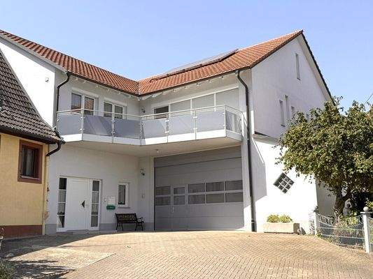 Haus mit großem Garten