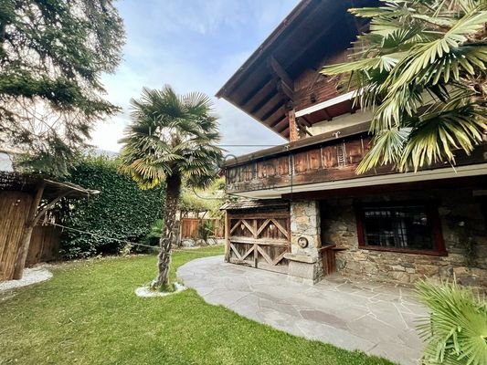 Großzügige Wohnung mit Garten, Pool, Wein- und Partykeller in Algund - Südtirol