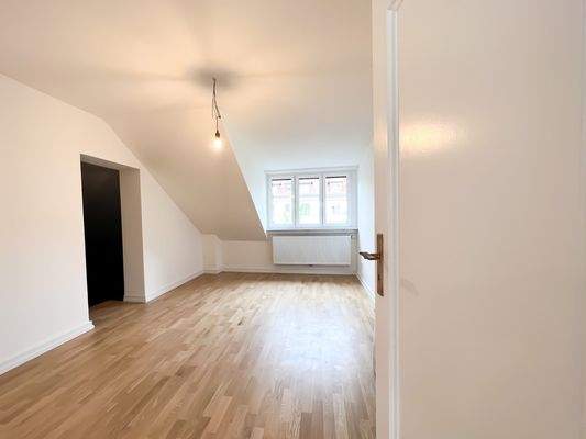 Schlafzimmer mit Stauraum