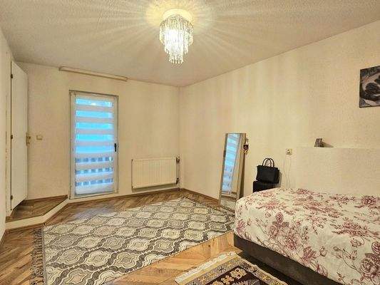 Schlafzimmer 3 mit Terrassentür_EG