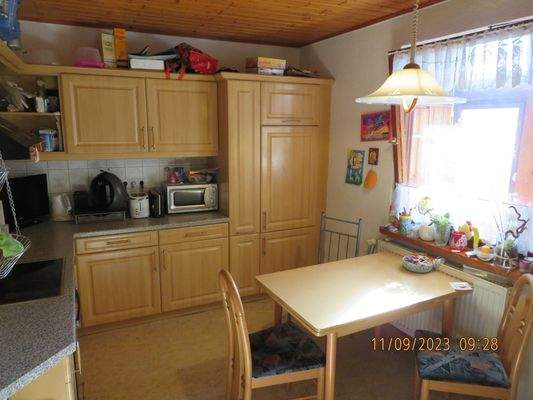 1. OG: Küche mit Essplatz