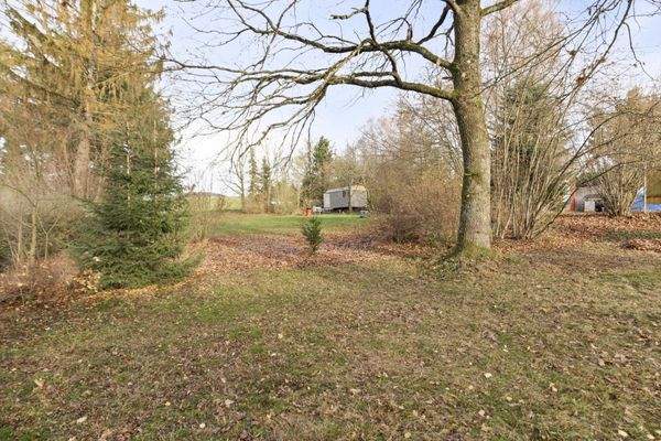 Weitläufiges Grundstück