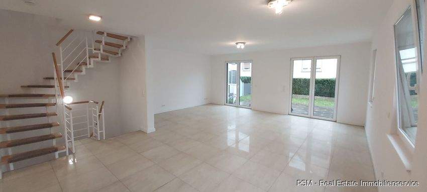 Wohnzimmer mit Terrasse